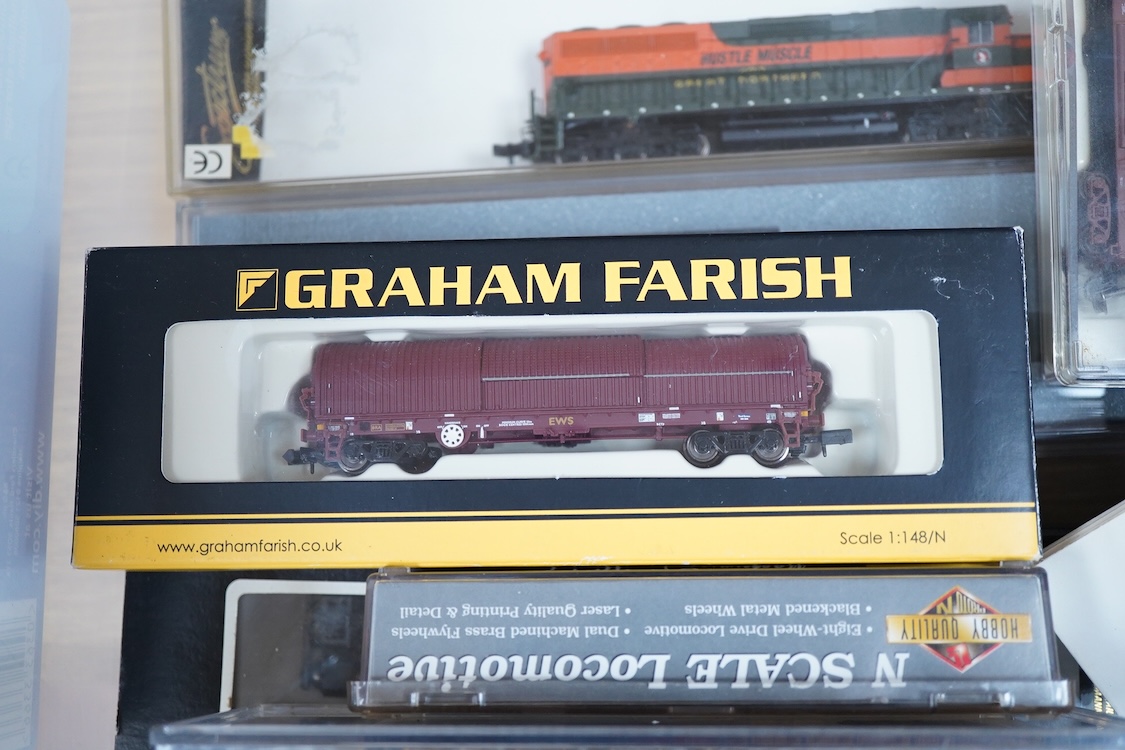 A group of N gauge railway by Graham Farish, Bachmann Spectrum, etc. mainly American outline, including seven locomotives; a W&LE 2-6-6-2 tender locomotive, 8003 (82656), a Union Pacific Co-Co diesel loco, 9202 (85052),